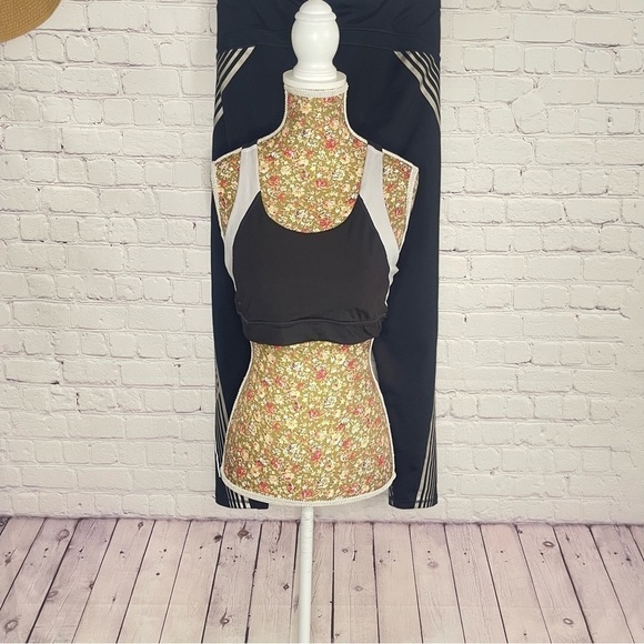 Bundle- Avia Sport Bra and Champion Active Leggins - Picture 10 of 10